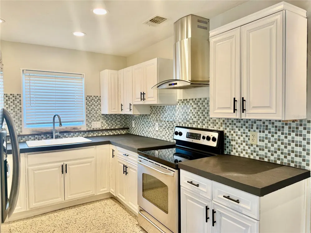 2941 POPLAR STREET Sarasota, FL 34237