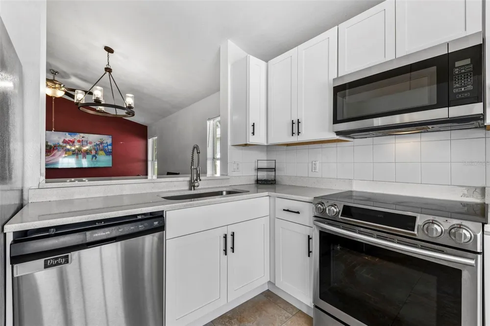 1218 SHOSHANNA DRIVE Orlando, FL 32825