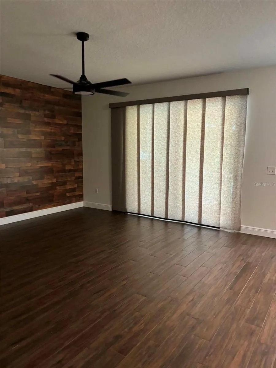2979 ETOWAH PARK BOULEVARD Tavares, FL 32778