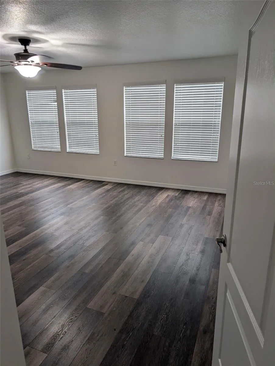 2979 ETOWAH PARK BOULEVARD Tavares, FL 32778