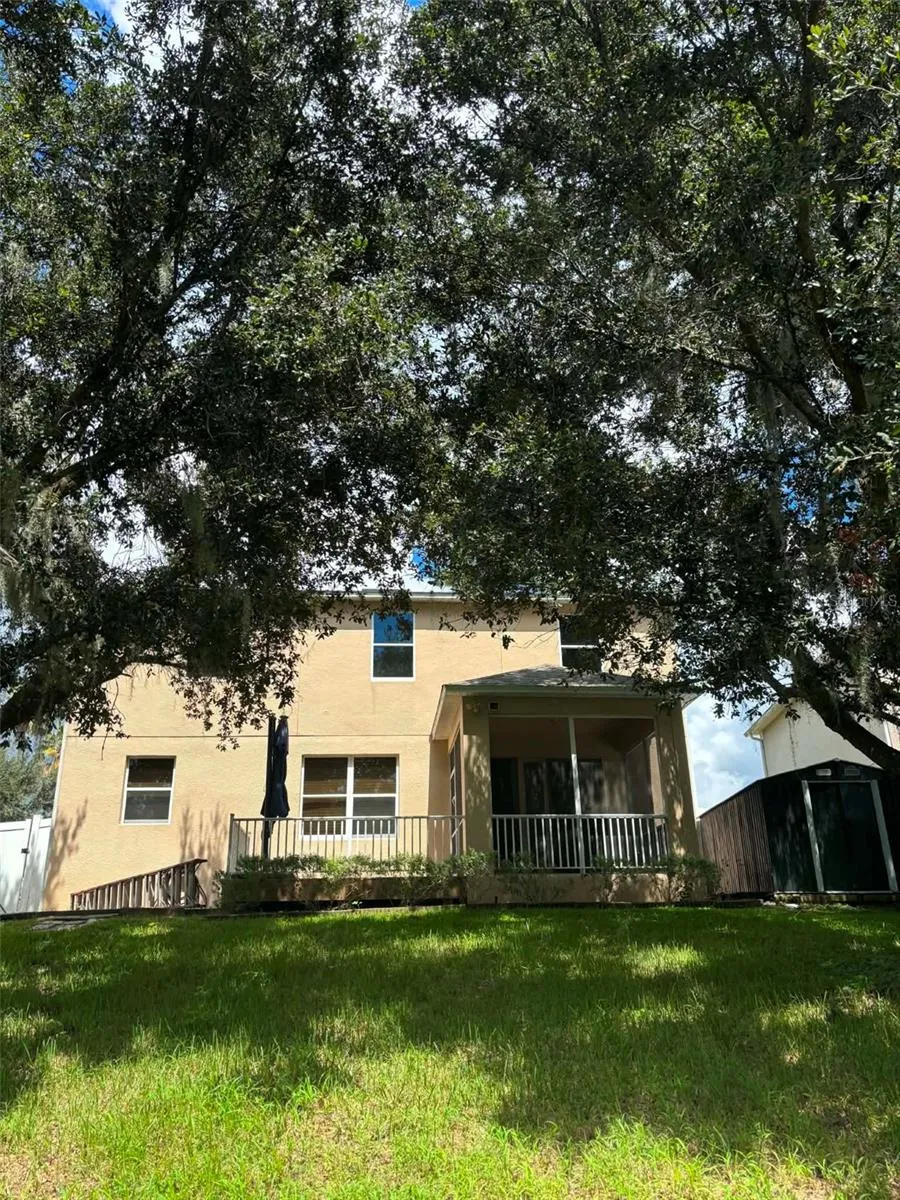 2979 ETOWAH PARK BOULEVARD Tavares, FL 32778