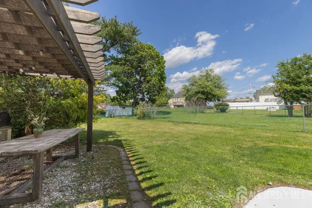 19 Jonquil Circle Fords, NJ 08863