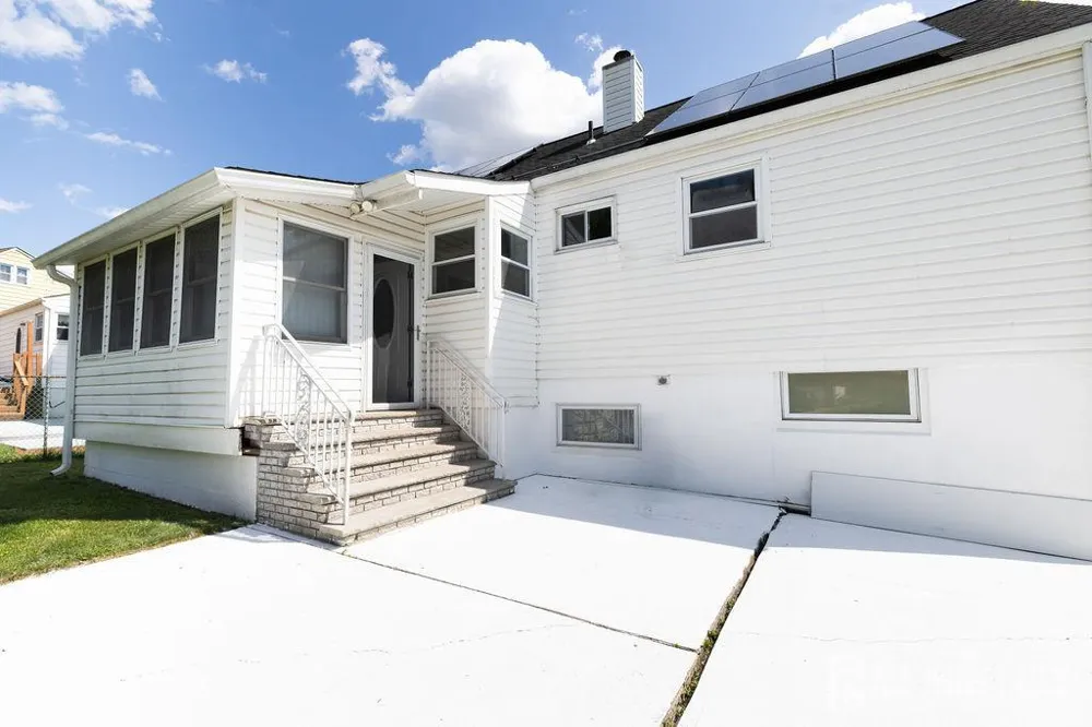 19 Jonquil Circle Fords, NJ 08863
