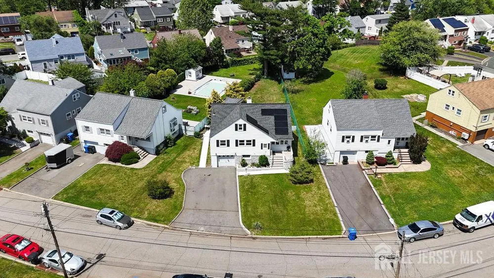 19 Jonquil Circle Fords, NJ 08863
