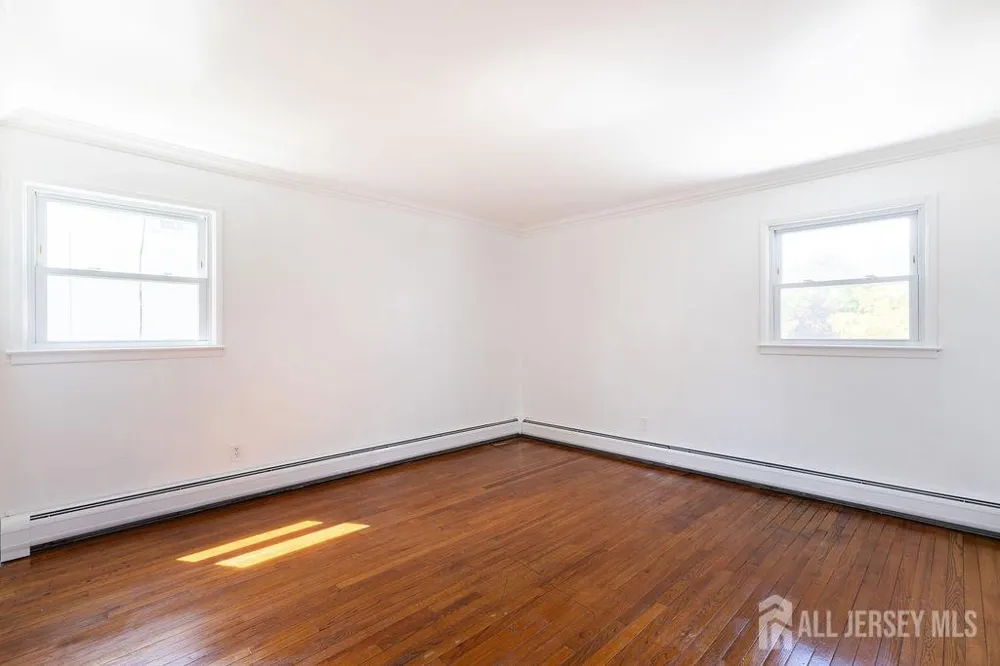19 Jonquil Circle Fords, NJ 08863