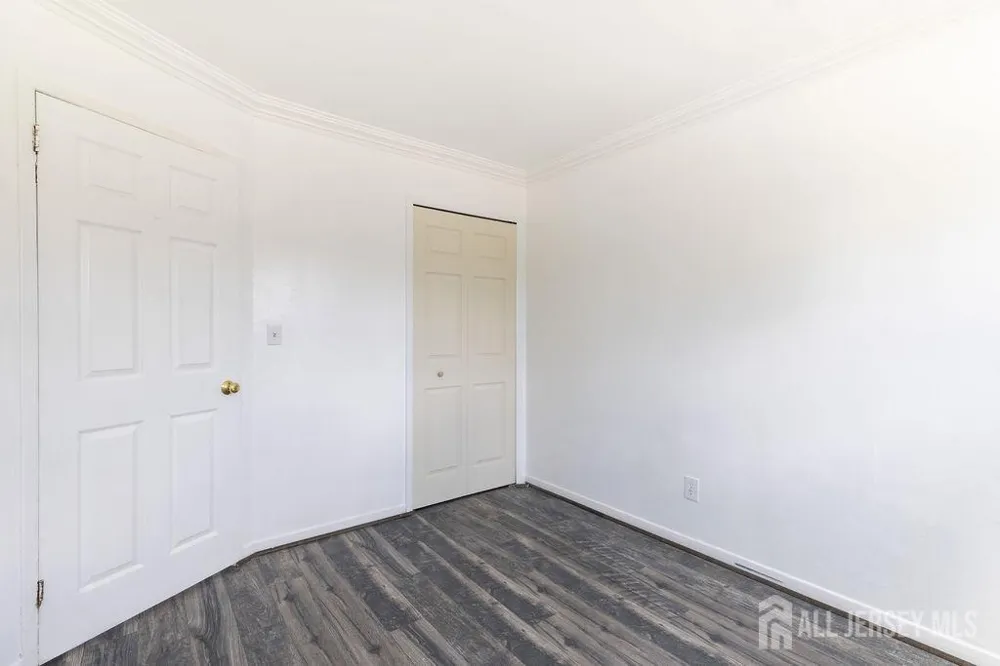 19 Jonquil Circle Fords, NJ 08863