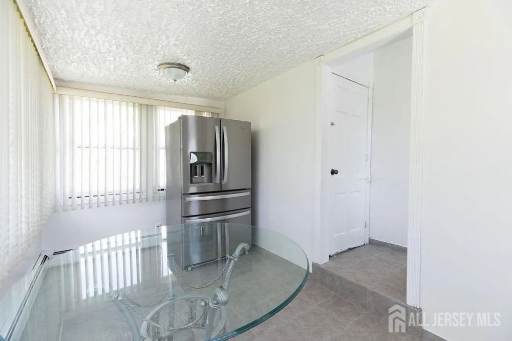 19 Jonquil Circle Fords, NJ 08863