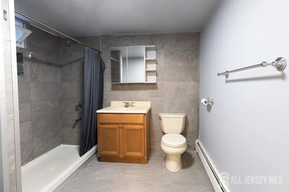 19 Jonquil Circle Fords, NJ 08863