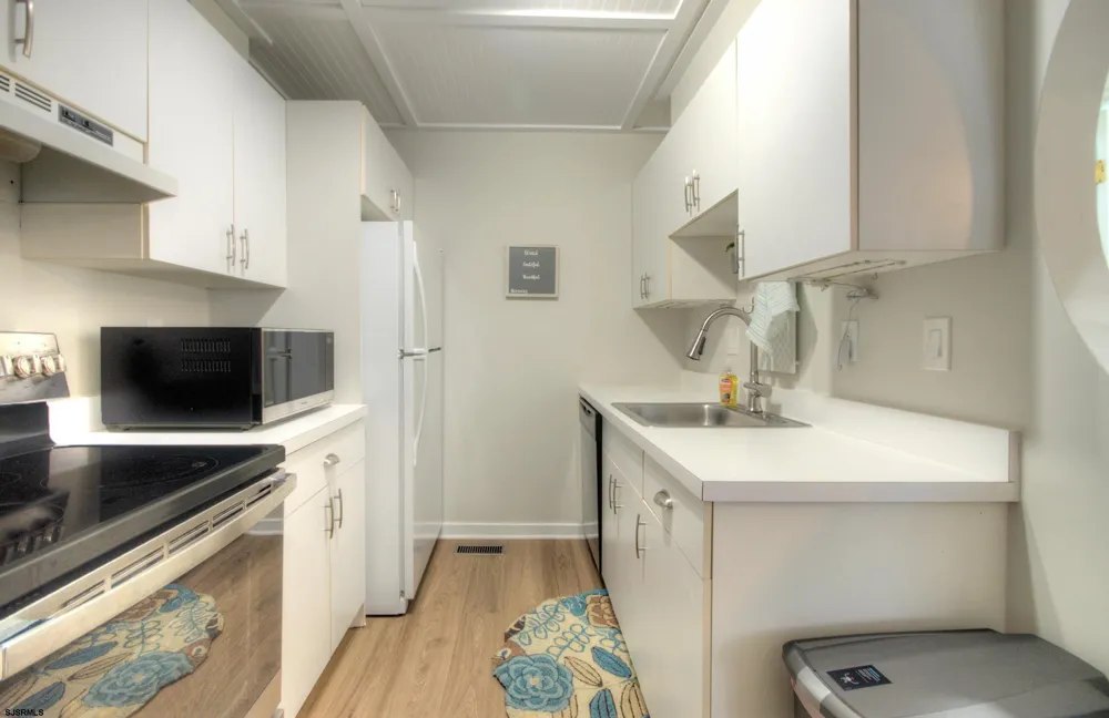 537 Bay Ave Somers Point, NJ 08244