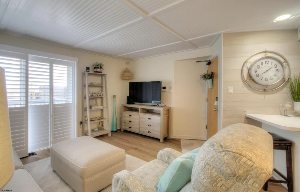 537 Bay Ave Somers Point, NJ 08244