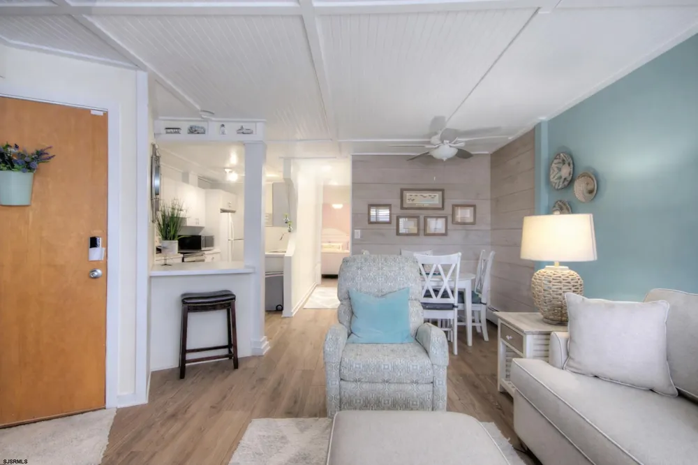 537 Bay Ave Somers Point, NJ 08244