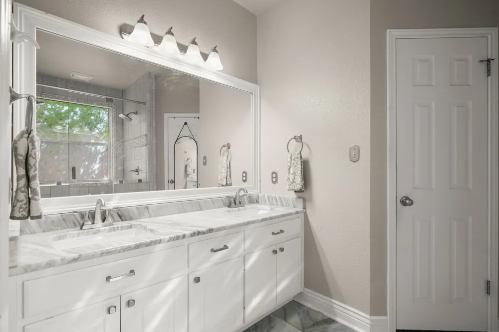 3305 Starlight Vista Round Rock, TX 78665