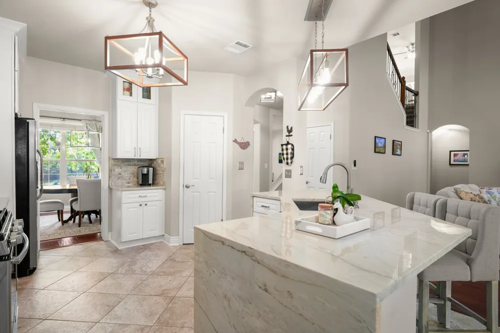 3305 Starlight Vista Round Rock, TX 78665