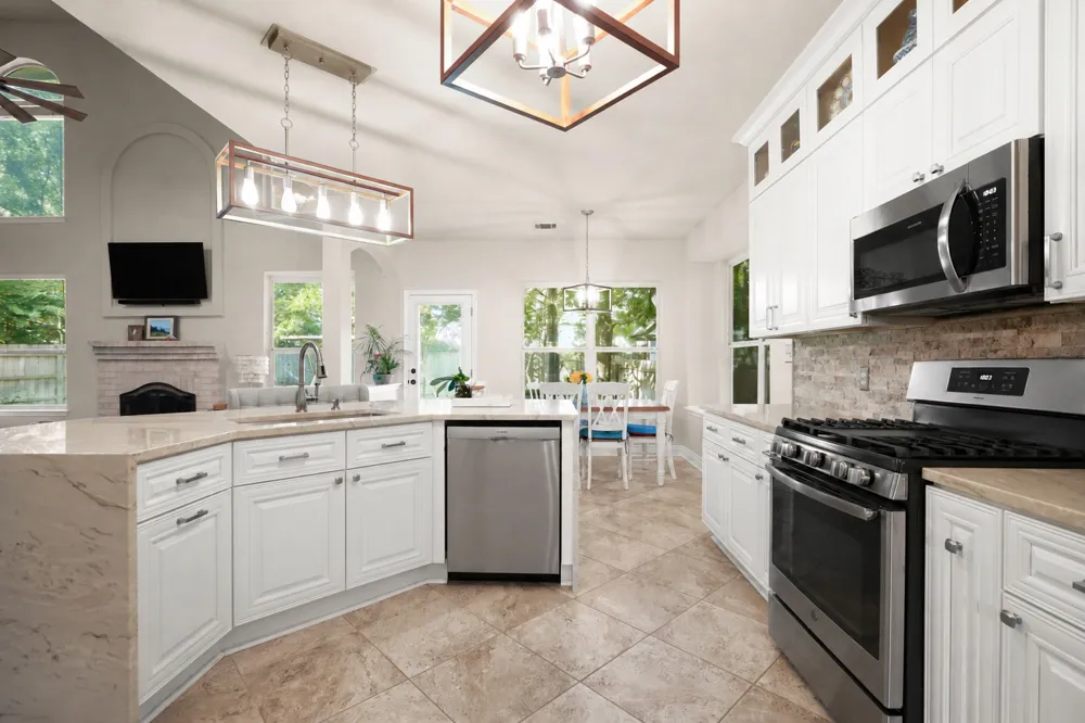 3305 Starlight Vista Round Rock, TX 78665