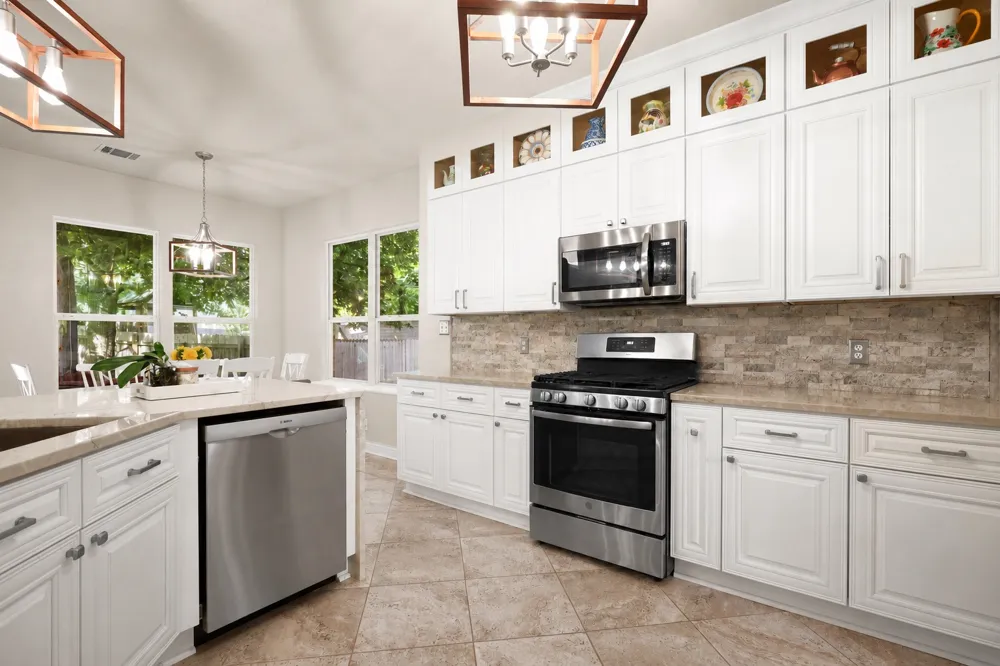 3305 Starlight Vista Round Rock, TX 78665