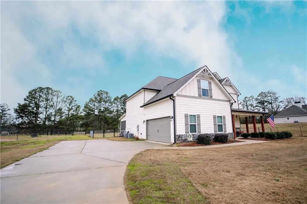 3221 Hollonville Road Williamson, GA 30292