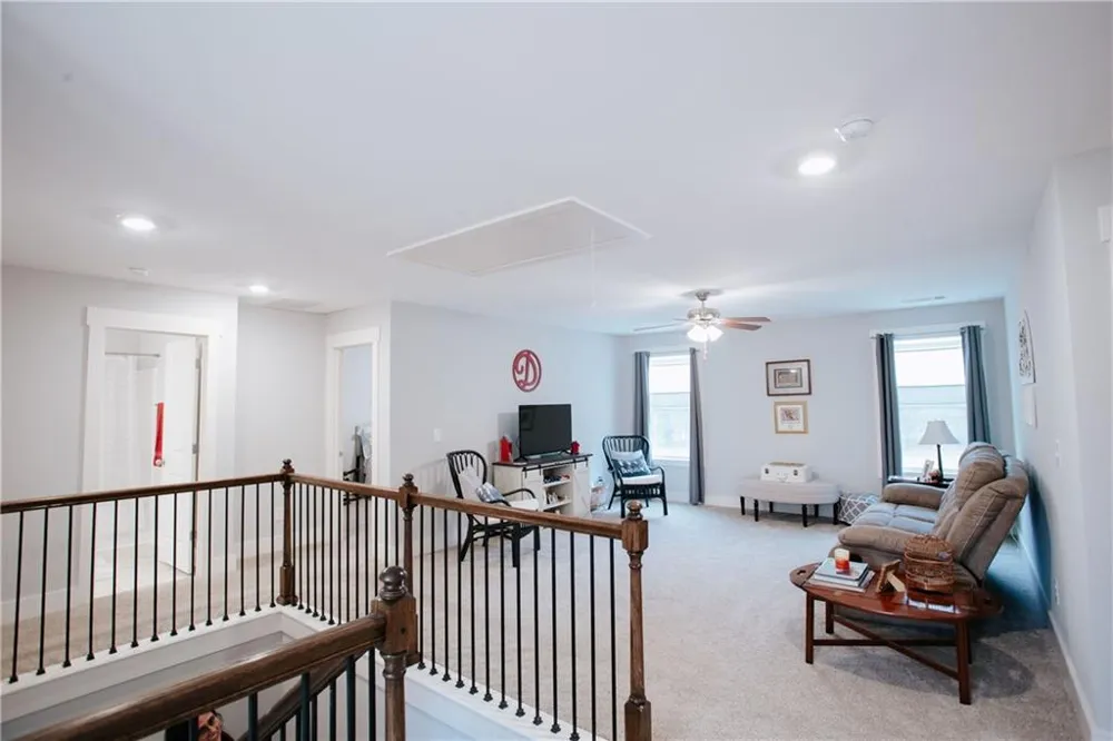 3221 Hollonville Road Williamson, GA 30292