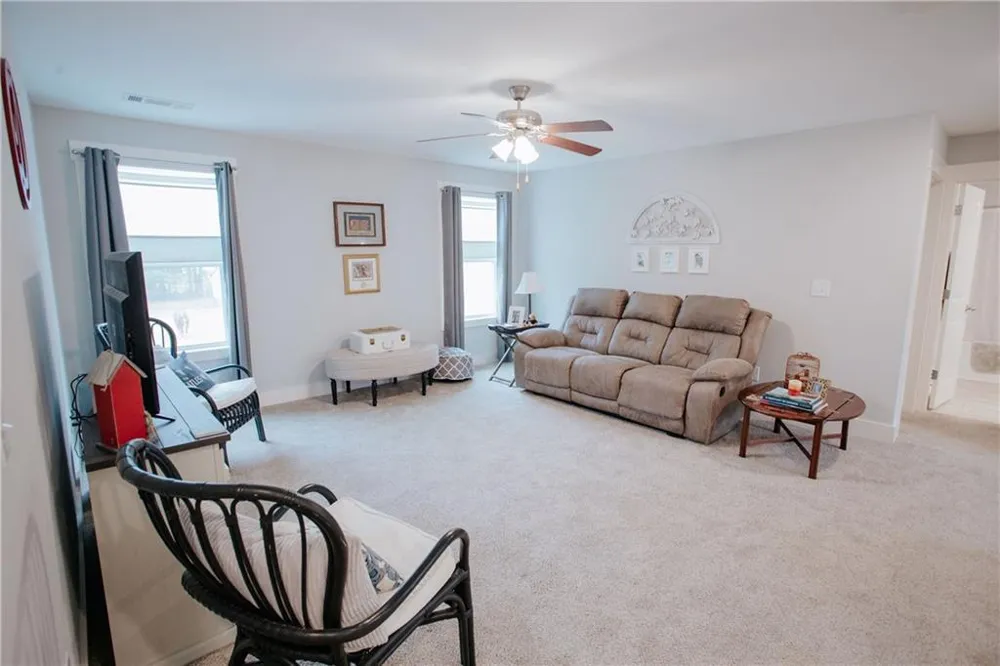 3221 Hollonville Road Williamson, GA 30292