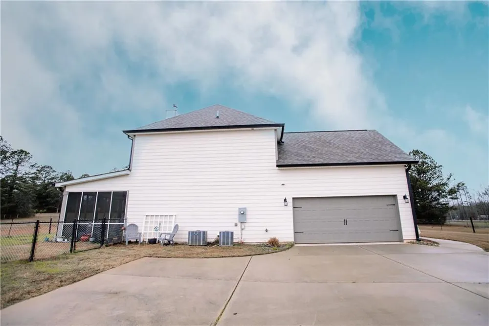 3221 Hollonville Road Williamson, GA 30292