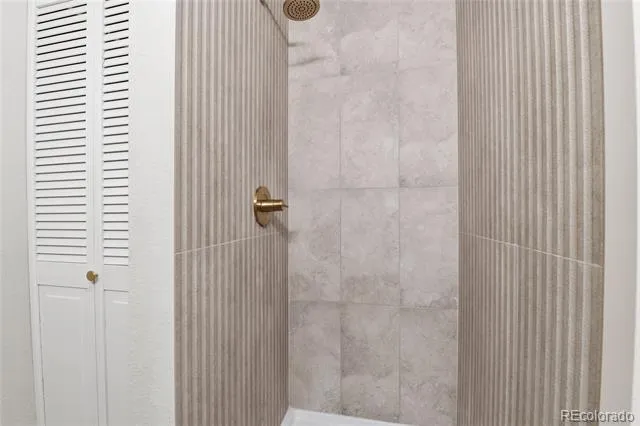 1060 S Parker Road #27 Denver, CO 80231