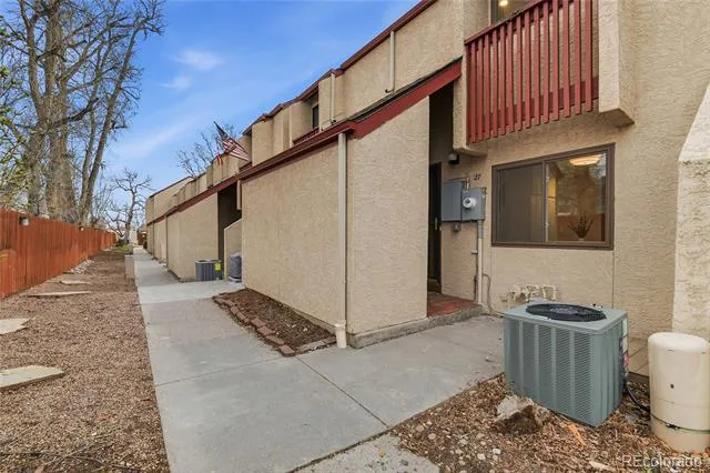1060 S Parker Road #27 Denver, CO 80231