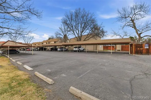 1060 S Parker Road #27 Denver, CO 80231