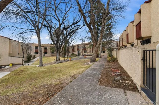 1060 S Parker Road #27 Denver, CO 80231