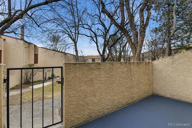 1060 S Parker Road #27 Denver, CO 80231