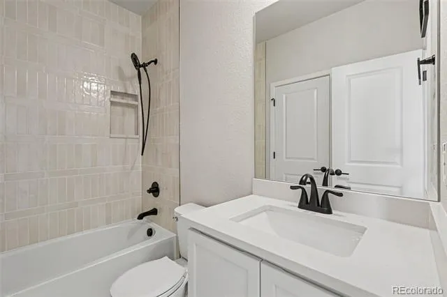 7287 Xenophon Court Arvada, CO 80005