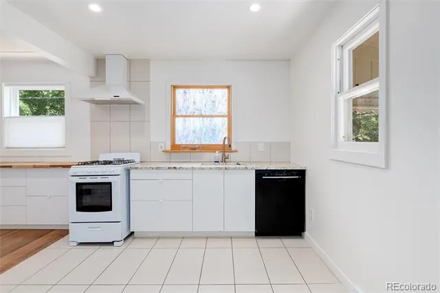 4477 S Acoma Street Englewood, CO 80110