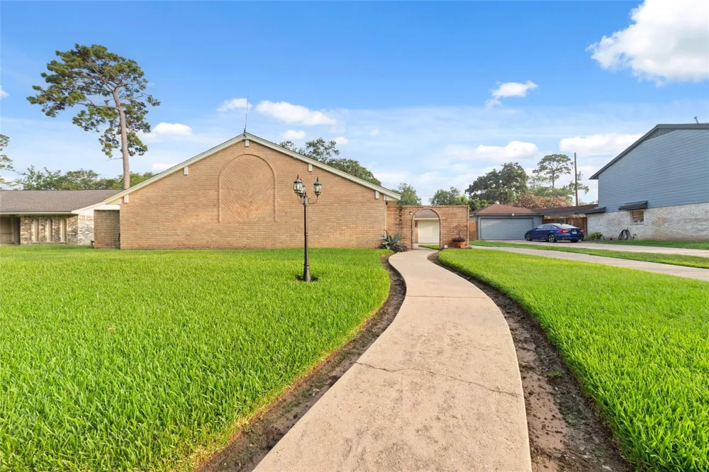 218 Black Forest Drive Spring, TX 77388