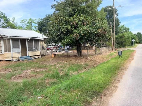 611 E Dallas Street