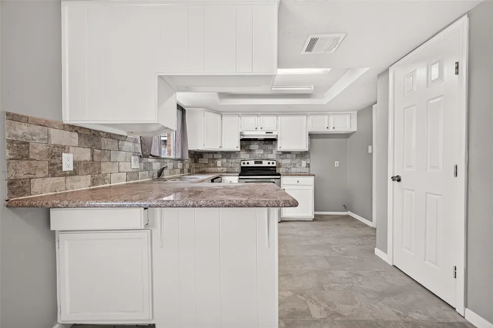 9903 Towne Tower Lane Sugar Land, TX 77498