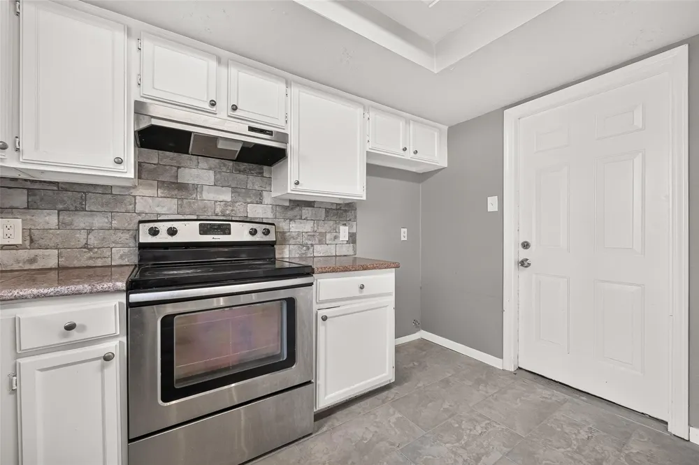 9903 Towne Tower Lane Sugar Land, TX 77498