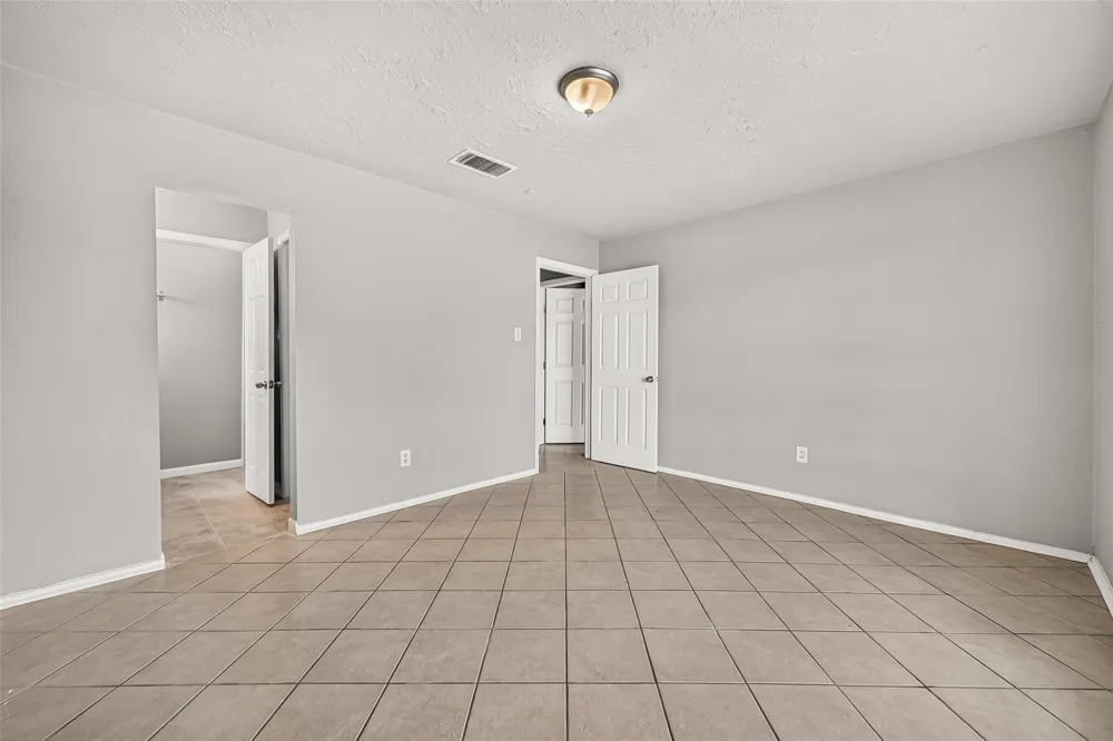 9903 Towne Tower Lane Sugar Land, TX 77498