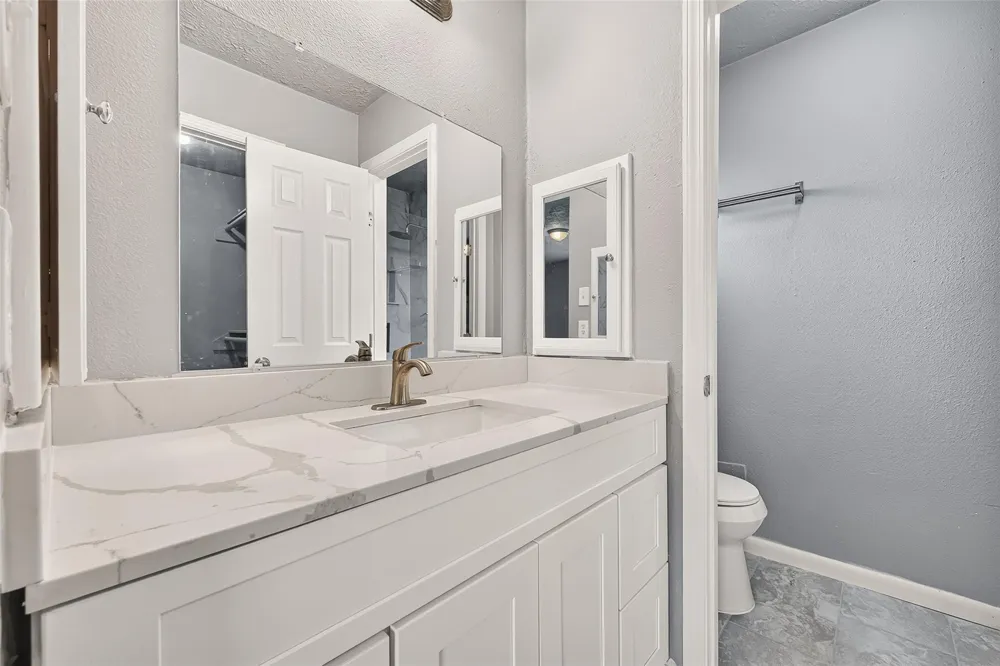 9903 Towne Tower Lane Sugar Land, TX 77498