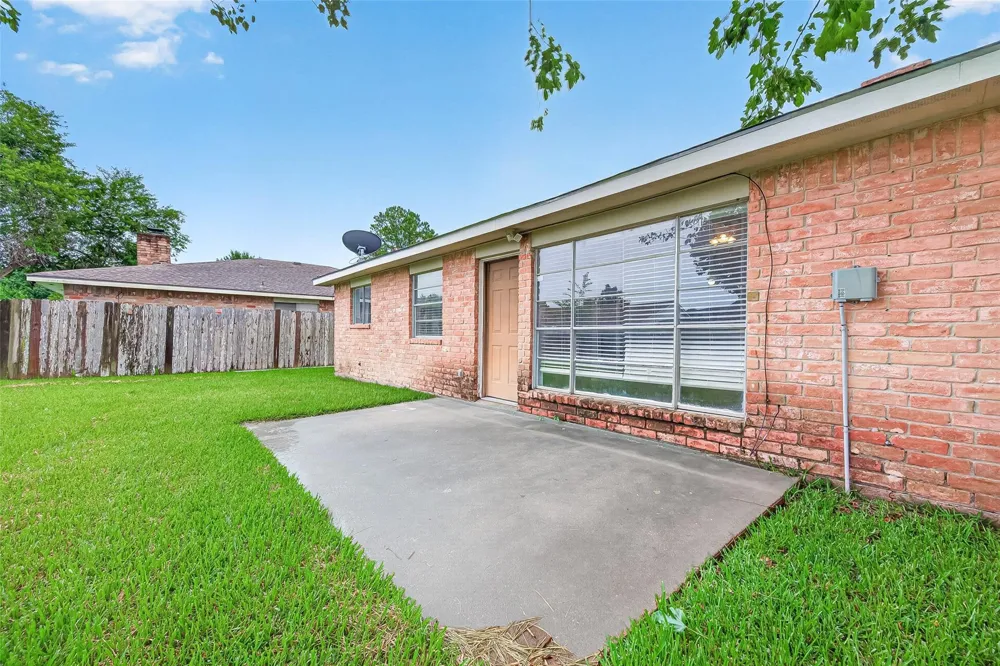 9903 Towne Tower Lane Sugar Land, TX 77498