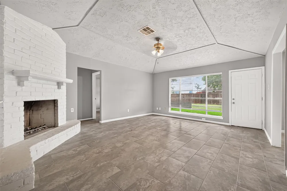 9903 Towne Tower Lane Sugar Land, TX 77498