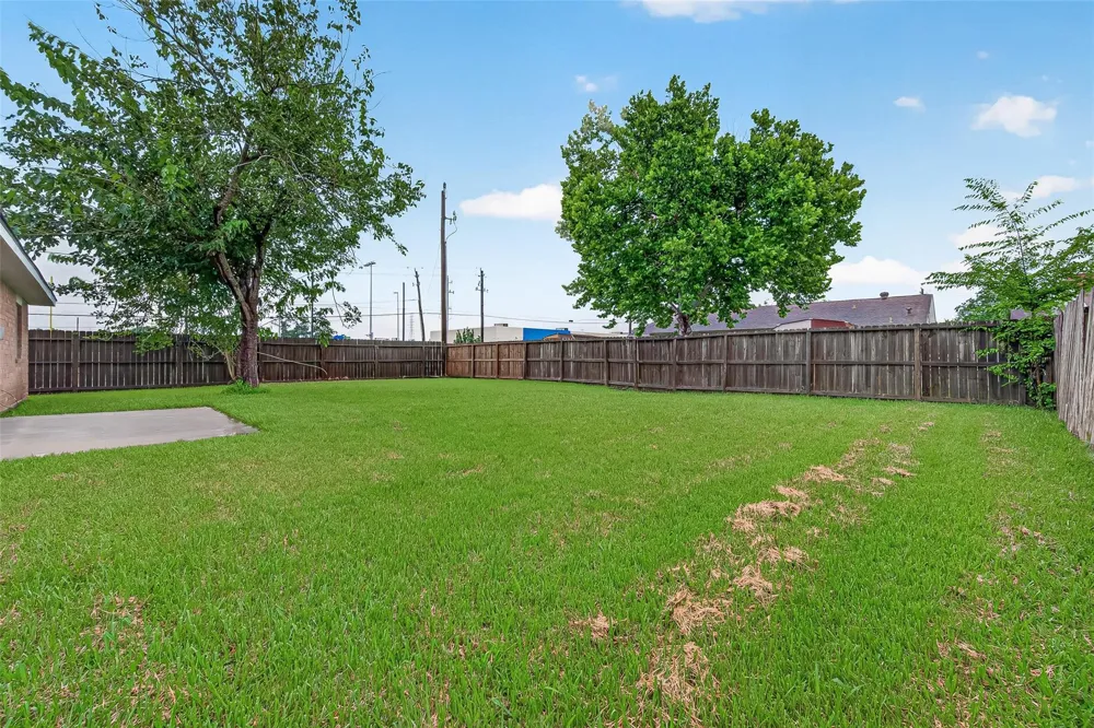 9903 Towne Tower Lane Sugar Land, TX 77498