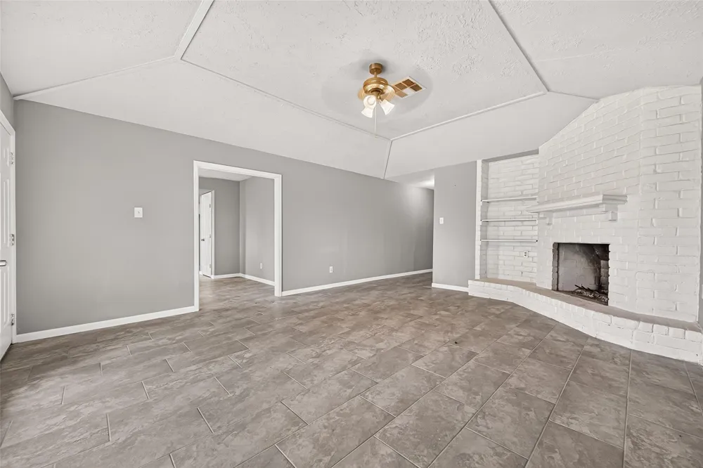 9903 Towne Tower Lane Sugar Land, TX 77498