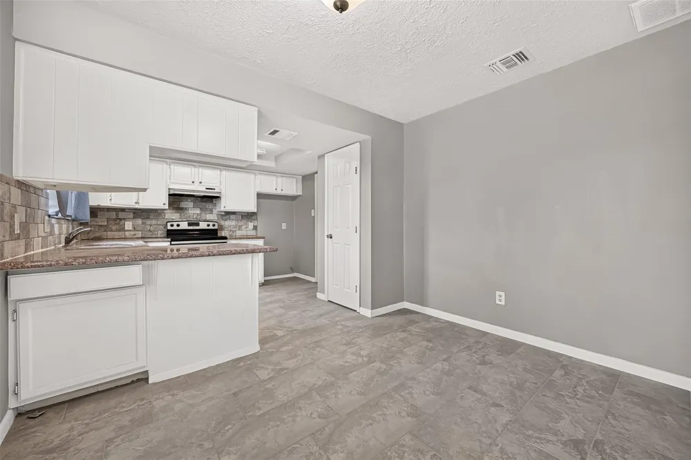 9903 Towne Tower Lane Sugar Land, TX 77498