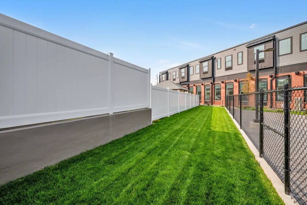 315 RAILROAD AVE East Rutherford, NJ 07073