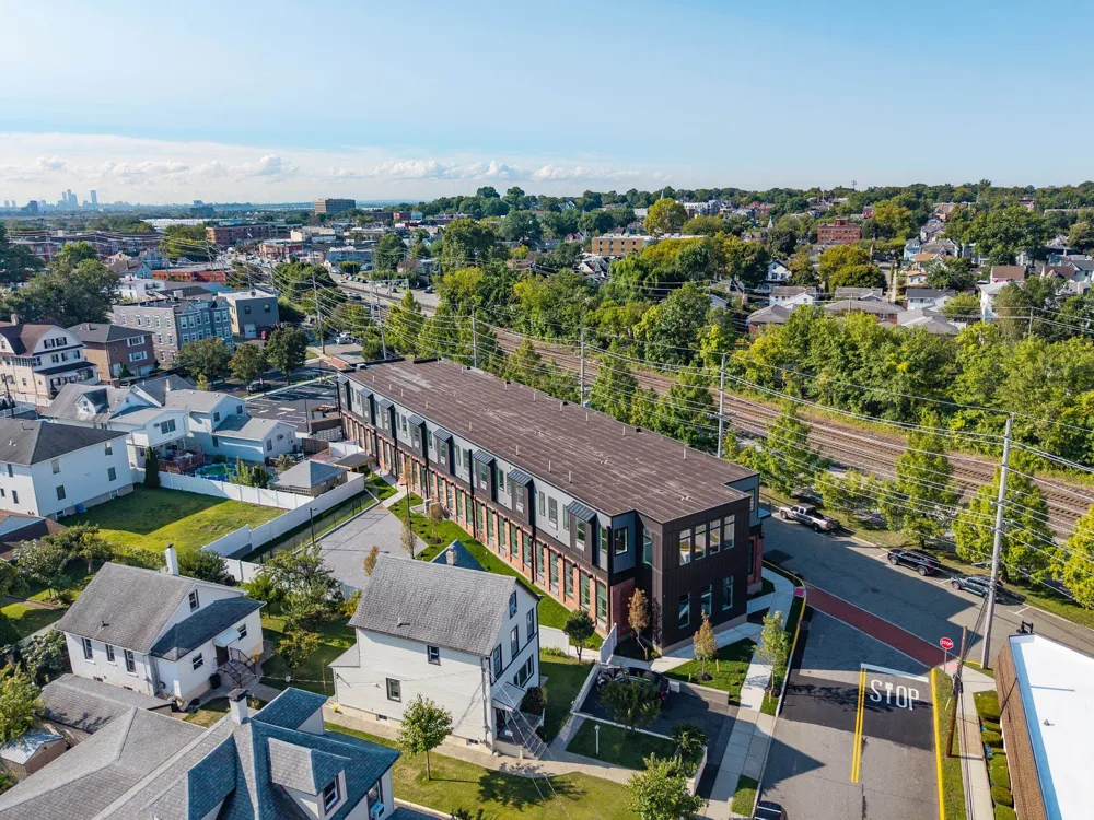 315 RAILROAD AVE East Rutherford, NJ 07073