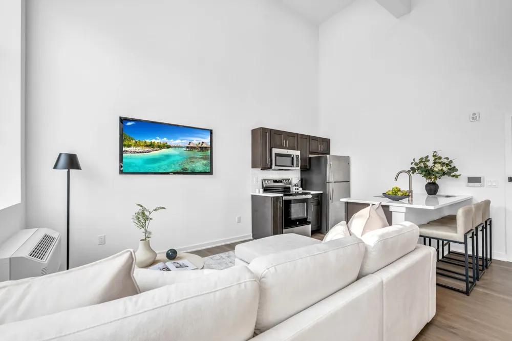 315 RAILROAD AVE East Rutherford, NJ 07073