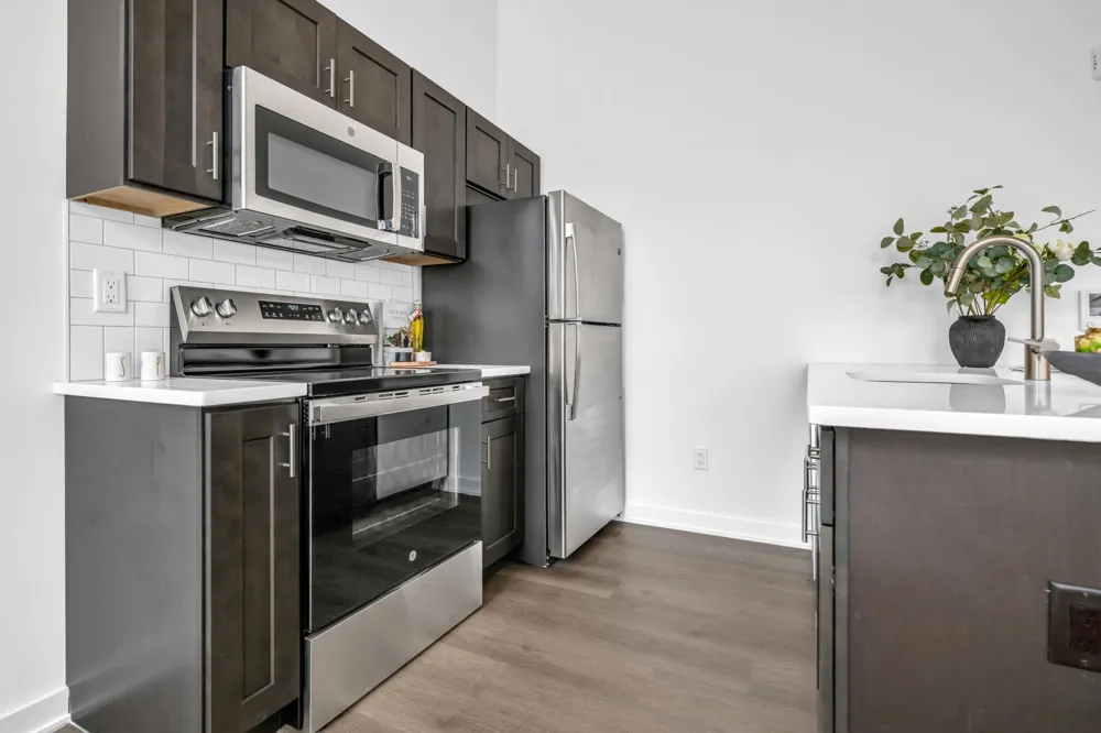 315 RAILROAD AVE East Rutherford, NJ 07073