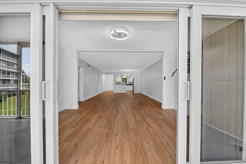 145 Atlantis Boulevard #202 Atlantis, FL 33462