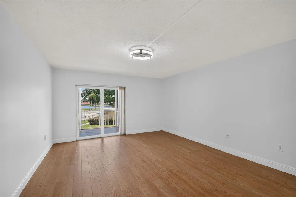 145 Atlantis Boulevard #202 Atlantis, FL 33462