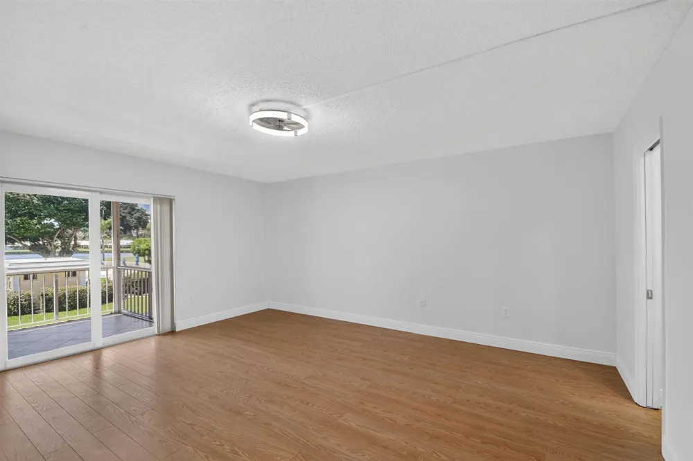 145 Atlantis Boulevard #202 Atlantis, FL 33462