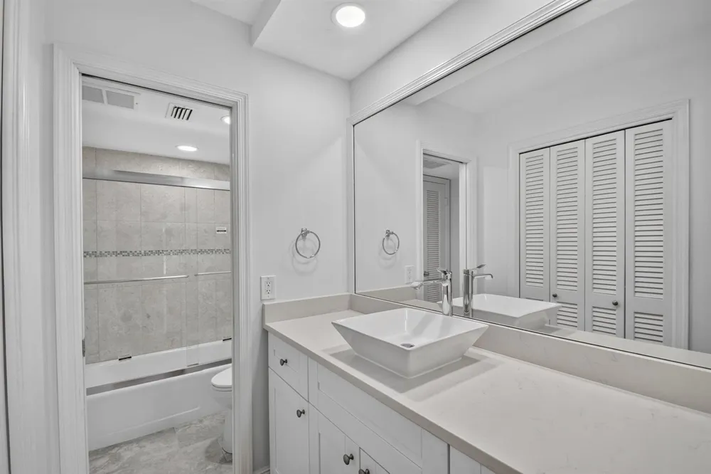 145 Atlantis Boulevard #202 Atlantis, FL 33462