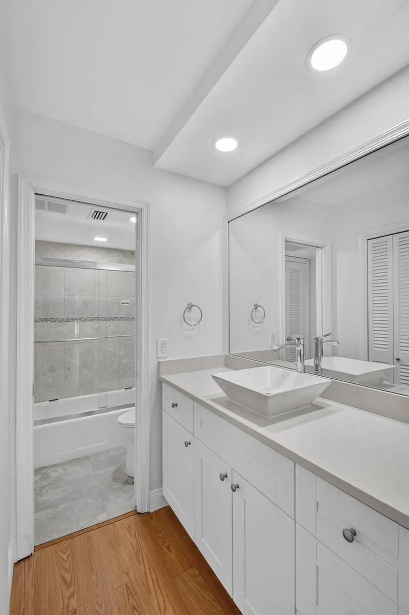 145 Atlantis Boulevard #202 Atlantis, FL 33462